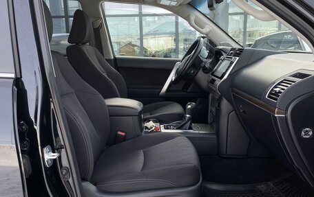 Toyota Land Cruiser Prado 150 рестайлинг 2, 2020 год, 5 899 000 рублей, 15 фотография