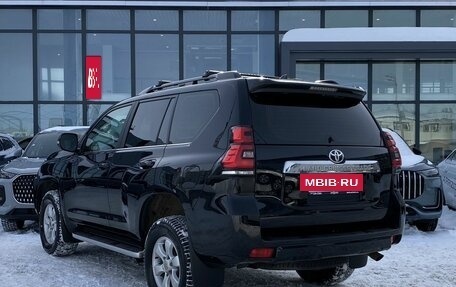 Toyota Land Cruiser Prado 150 рестайлинг 2, 2020 год, 5 899 000 рублей, 6 фотография