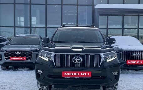 Toyota Land Cruiser Prado 150 рестайлинг 2, 2020 год, 5 899 000 рублей, 2 фотография