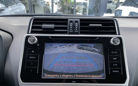 Toyota Land Cruiser Prado 150 рестайлинг 2, 2020 год, 5 899 000 рублей, 22 фотография