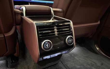 Land Rover Range Rover IV рестайлинг, 2025 год, 22 990 000 рублей, 19 фотография