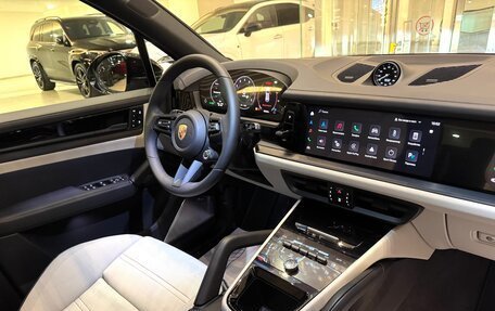 Porsche Cayenne III, 2025 год, 17 490 000 рублей, 14 фотография