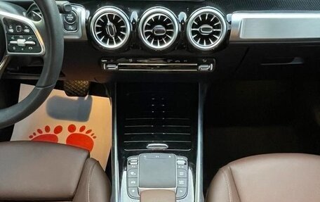 Mercedes-Benz GLB, 2021 год, 2 950 000 рублей, 11 фотография