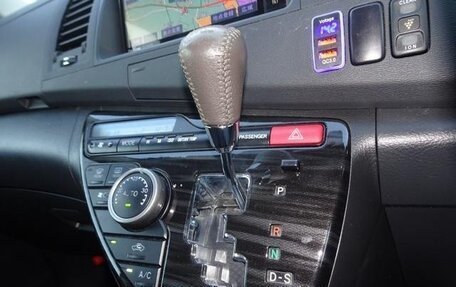 Toyota ISis I, 2013 год, 1 080 000 рублей, 17 фотография