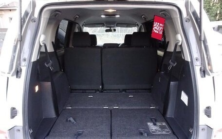 Toyota ISis I, 2013 год, 1 080 000 рублей, 14 фотография