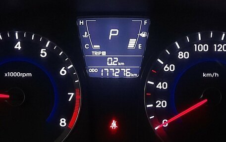 Hyundai Solaris II рестайлинг, 2011 год, 799 000 рублей, 16 фотография