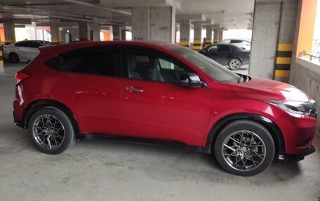 Honda Vezel, 2017 год, 1 800 000 рублей, 13 фотография