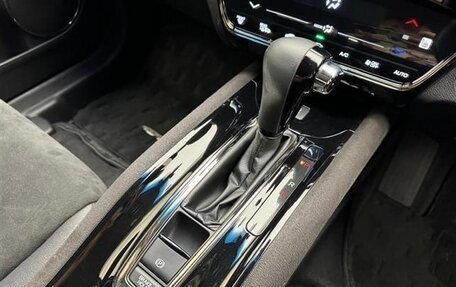 Honda Vezel, 2017 год, 1 800 000 рублей, 10 фотография