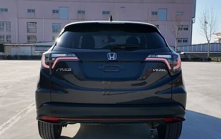 Honda Vezel, 2022 год, 1 790 000 рублей, 5 фотография