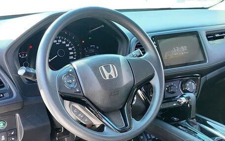 Honda Vezel, 2022 год, 1 790 000 рублей, 15 фотография