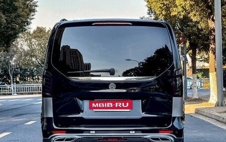 Mercedes-Benz V-Класс, 2023 год, 7 400 009 рублей, 3 фотография