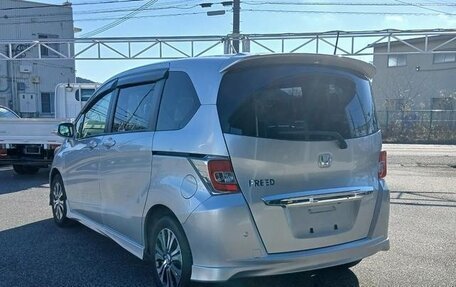 Honda Freed I, 2015 год, 913 000 рублей, 2 фотография