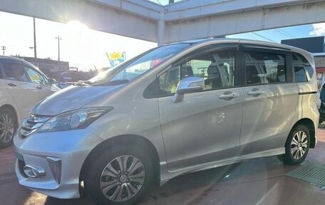 Honda Freed I, 2012 год, 880 000 рублей, 4 фотография