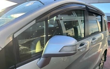 Honda Freed I, 2012 год, 880 000 рублей, 7 фотография