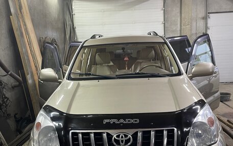 Toyota Land Cruiser Prado 120 рестайлинг, 2004 год, 1 800 000 рублей, 1 фотография