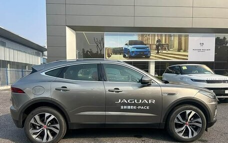 Jaguar E-Pace, 2024 год, 7 фотография