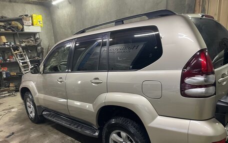 Toyota Land Cruiser Prado 120 рестайлинг, 2004 год, 1 800 000 рублей, 4 фотография