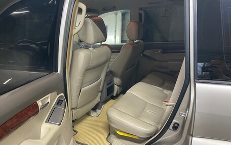 Toyota Land Cruiser Prado 120 рестайлинг, 2004 год, 1 800 000 рублей, 14 фотография