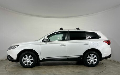 Mitsubishi Outlander III рестайлинг 3, 2020 год, 2 250 000 рублей, 2 фотография