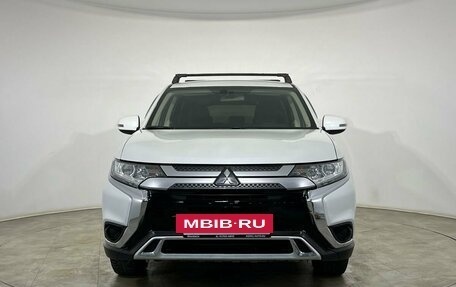 Mitsubishi Outlander III рестайлинг 3, 2020 год, 2 250 000 рублей, 6 фотография