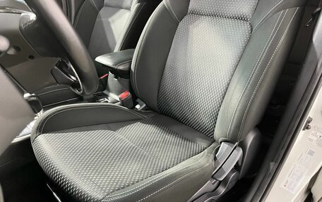 Mitsubishi Outlander III рестайлинг 3, 2020 год, 2 250 000 рублей, 14 фотография