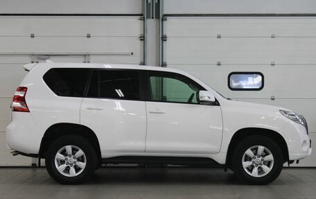 Toyota Land Cruiser Prado 150 рестайлинг 2, 2015 год, 3 657 000 рублей, 4 фотография