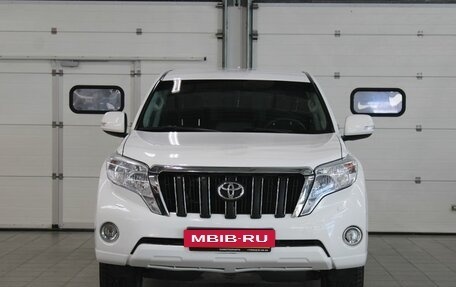 Toyota Land Cruiser Prado 150 рестайлинг 2, 2015 год, 3 657 000 рублей, 2 фотография