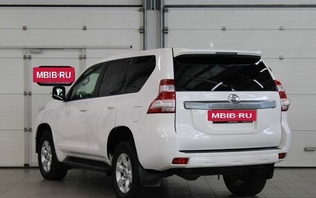 Toyota Land Cruiser Prado 150 рестайлинг 2, 2015 год, 3 657 000 рублей, 7 фотография