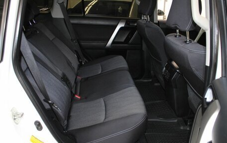 Toyota Land Cruiser Prado 150 рестайлинг 2, 2015 год, 3 657 000 рублей, 13 фотография