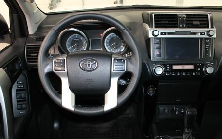 Toyota Land Cruiser Prado 150 рестайлинг 2, 2015 год, 3 657 000 рублей, 12 фотография