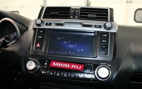 Toyota Land Cruiser Prado 150 рестайлинг 2, 2015 год, 3 657 000 рублей, 19 фотография