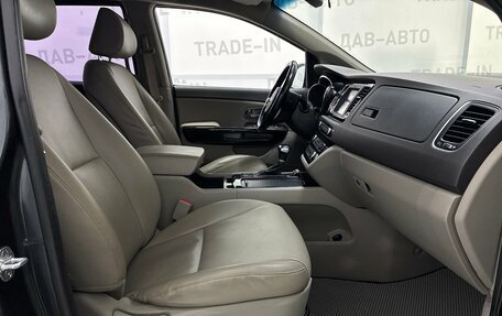 KIA Carnival III, 2016 год, 2 299 000 рублей, 10 фотография