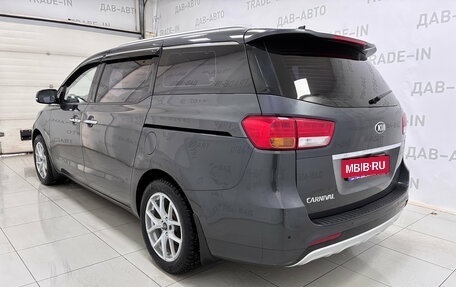 KIA Carnival III, 2016 год, 2 299 000 рублей, 6 фотография