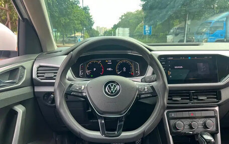 Volkswagen T-Cross I, 2022 год, 1 300 000 рублей, 8 фотография