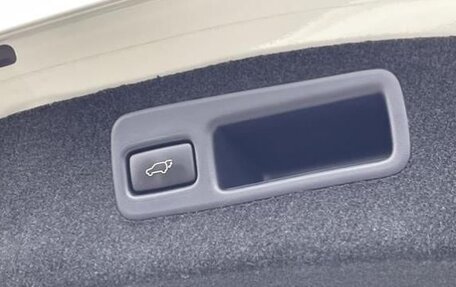 Toyota Harrier, 2019 год, 2 380 000 рублей, 14 фотография