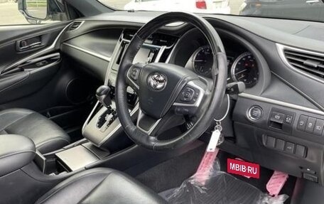 Toyota Harrier, 2019 год, 2 380 000 рублей, 5 фотография