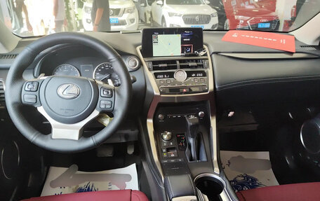 Lexus NX I, 2021 год, 3 100 000 рублей, 6 фотография
