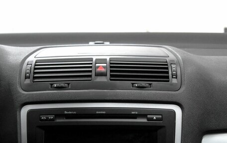 Skoda Octavia, 2011 год, 869 900 рублей, 16 фотография