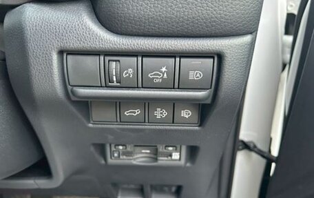 Toyota Land Cruiser Prado, 2024 год, 8 250 000 рублей, 12 фотография