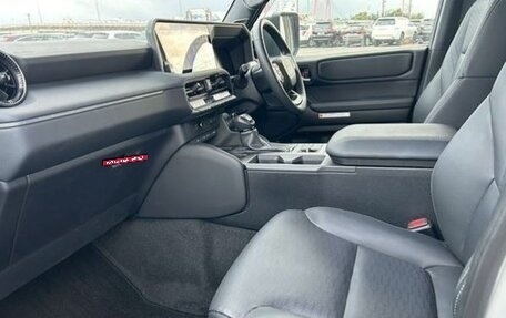 Toyota Land Cruiser Prado, 2024 год, 8 250 000 рублей, 9 фотография