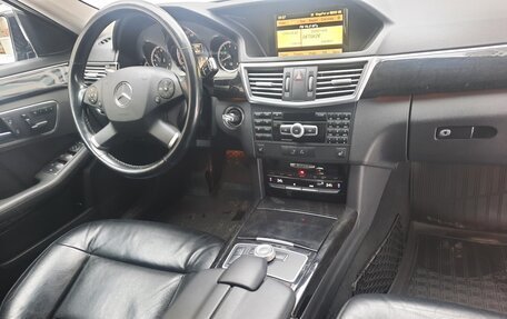 Mercedes-Benz E-Класс, 2011 год, 1 580 000 рублей, 14 фотография