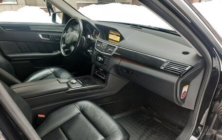 Mercedes-Benz E-Класс, 2011 год, 1 580 000 рублей, 15 фотография