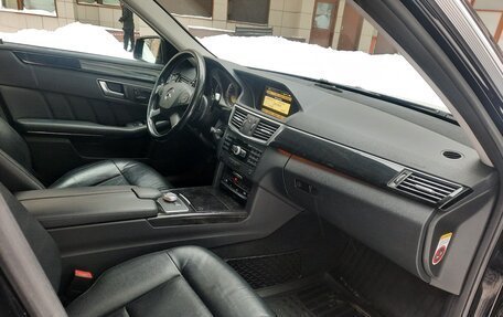 Mercedes-Benz E-Класс, 2011 год, 1 580 000 рублей, 13 фотография