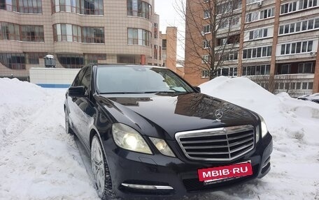 Mercedes-Benz E-Класс, 2011 год, 1 580 000 рублей, 3 фотография