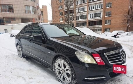 Mercedes-Benz E-Класс, 2011 год, 1 580 000 рублей, 4 фотография