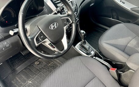 Hyundai Solaris II рестайлинг, 2015 год, 1 229 000 рублей, 25 фотография