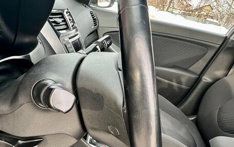 Hyundai Solaris II рестайлинг, 2015 год, 1 229 000 рублей, 32 фотография