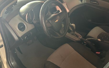 Chevrolet Cruze II, 2011 год, 600 000 рублей, 4 фотография