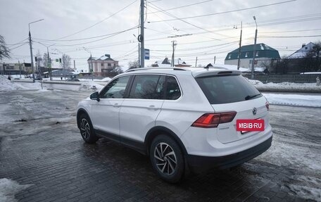 Volkswagen Tiguan II, 2018 год, 2 800 000 рублей, 4 фотография