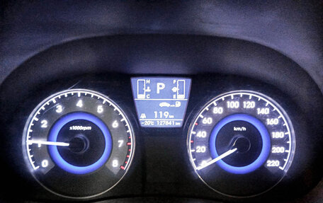 Hyundai Solaris II рестайлинг, 2015 год, 1 090 000 рублей, 16 фотография